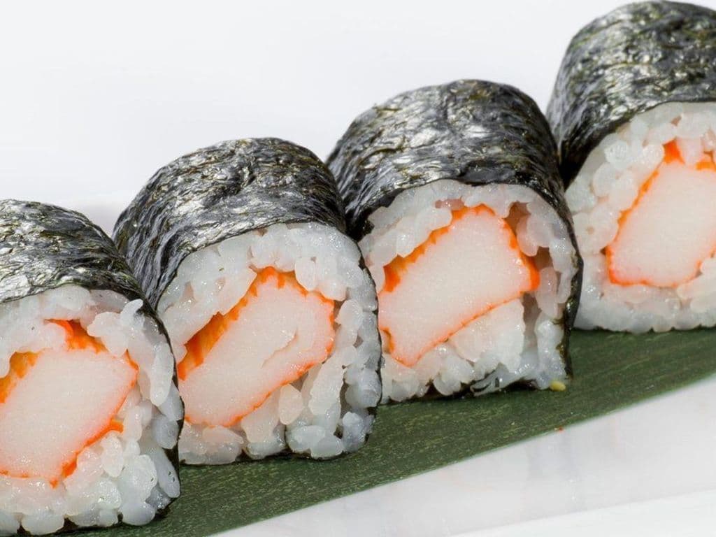 M03. Crab Stick Maki (6 Pcs)