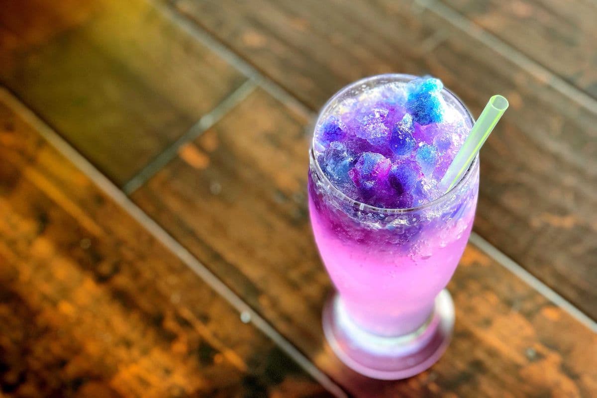 Lemonade with Butterfly Pea Ice