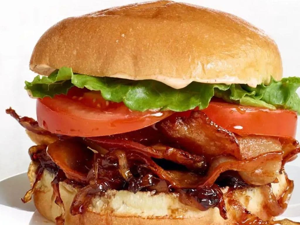 BLT (Bacon Lettuce Tomato)