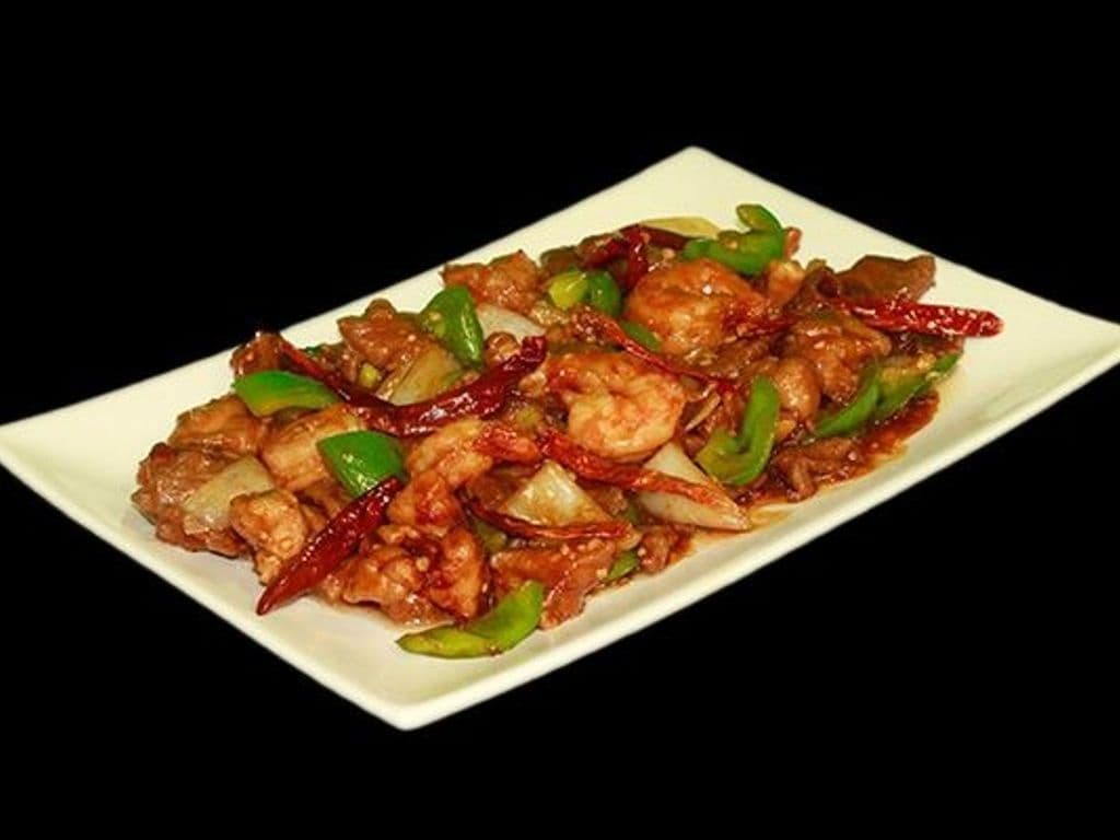 Mixed Entree Chili (Sharing Plater No Steamed Rice)