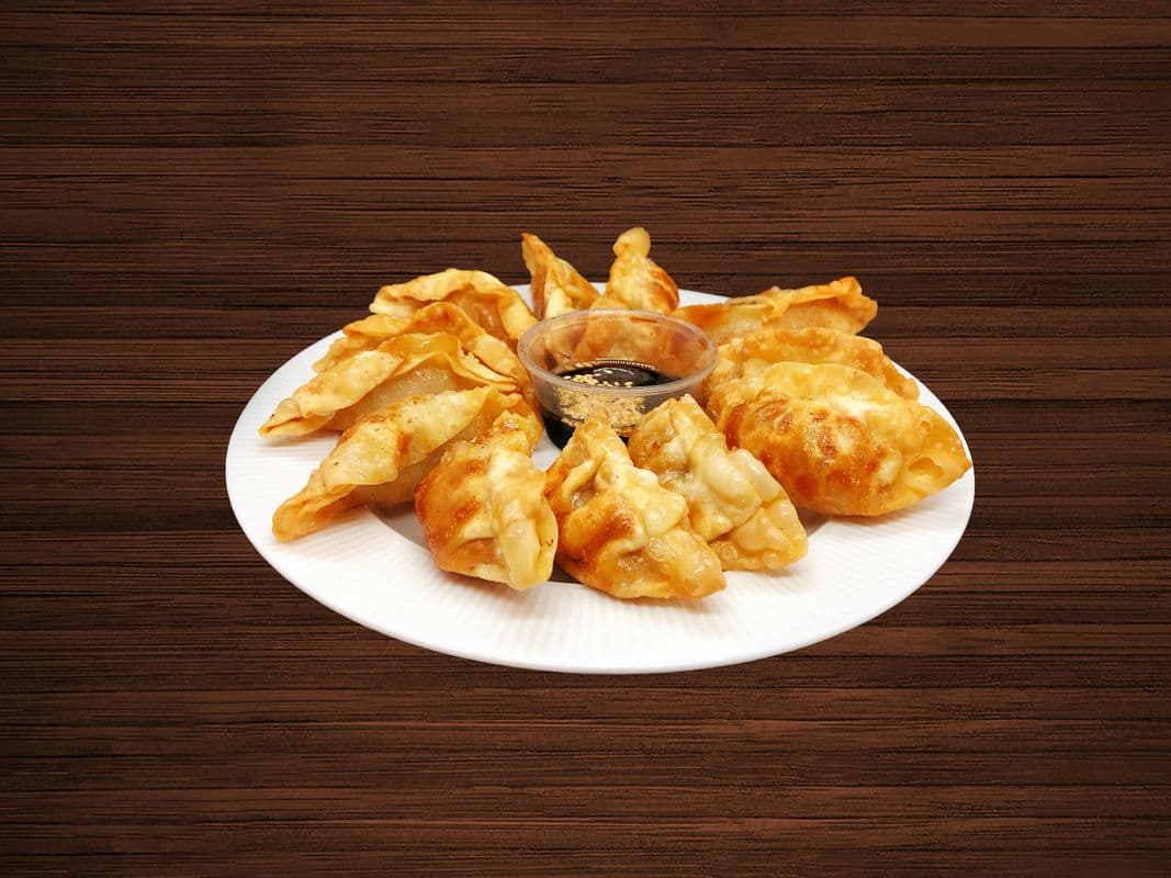 Deep Fried Chicken Gyoza with Gyoza Sauce (8 pcs)