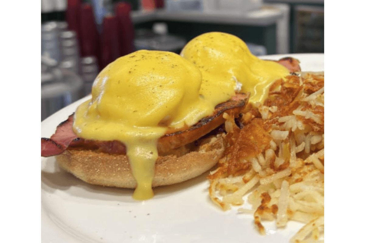 Eggs Benedict with Off the Bone Ham