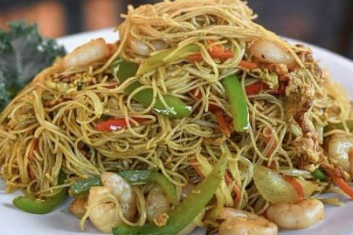 17. Singapore-Style Fried Rice Vermicelli