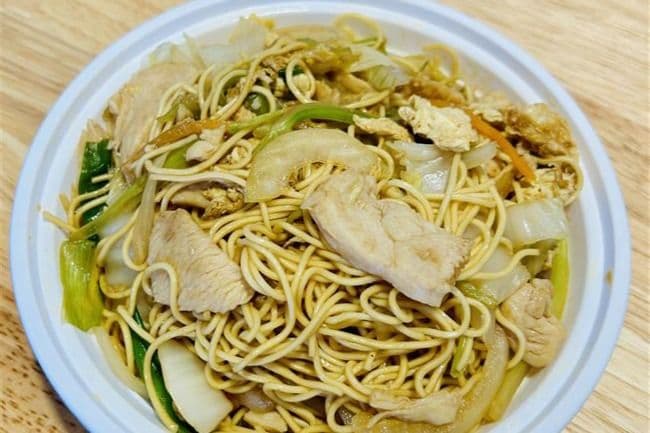 18. Chicken Lo Mein