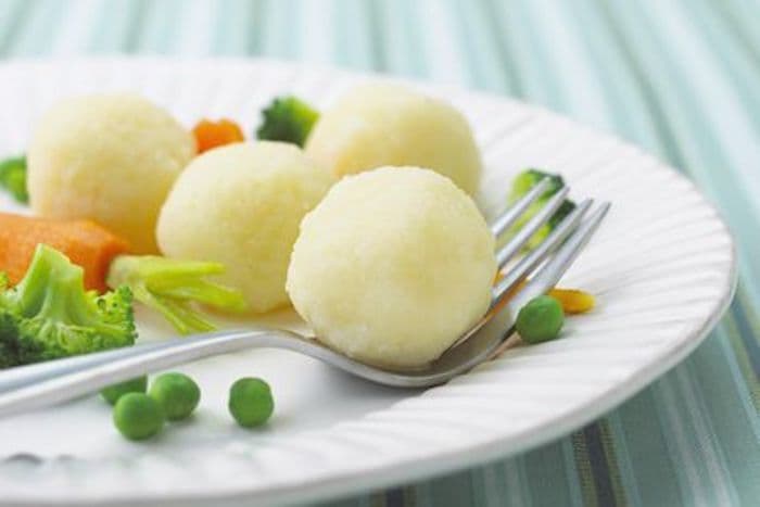 32A Dumplings aux légumes assortis et pommes de terre / Potato with Mixed Vegetable Dumplings(12pcs)