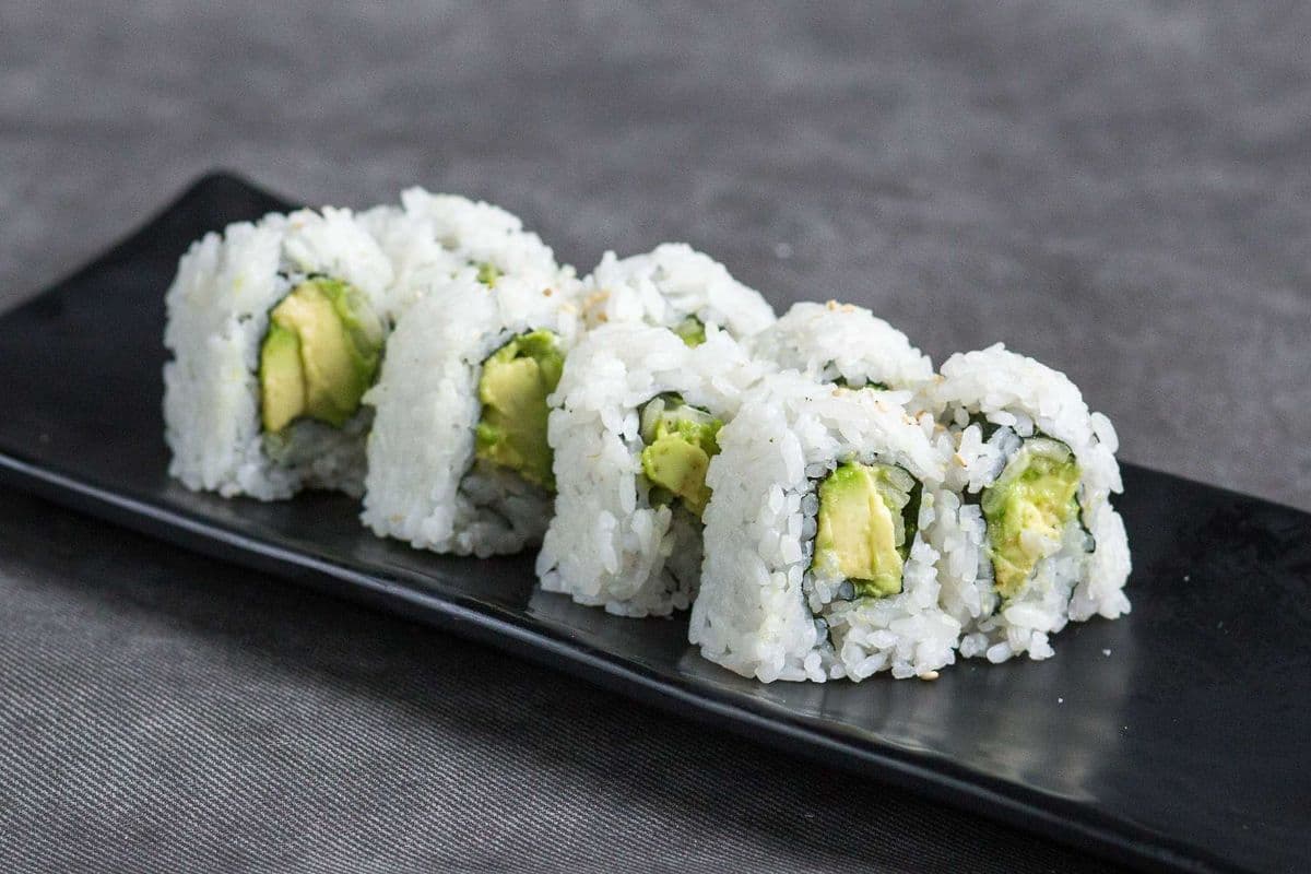 Avocado Roll (6 pcs)