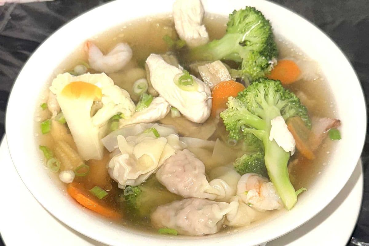 17. Wor Won Ton Soup