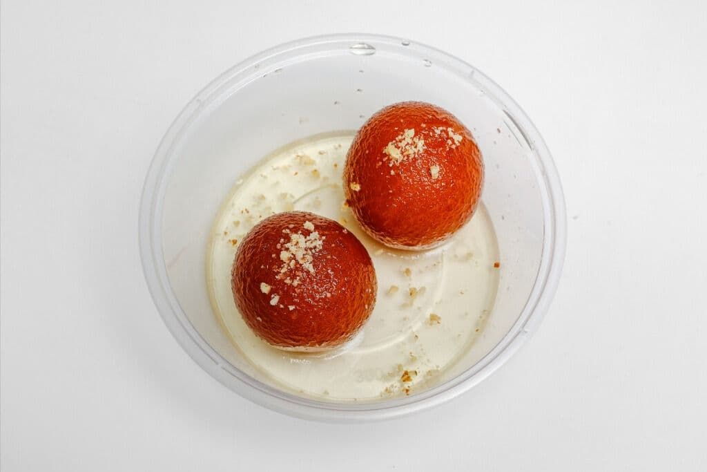 Hot Gulab Jamun (2 pcs)