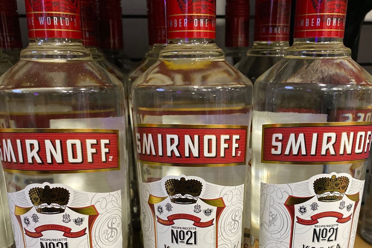 Smirnoff Vodka 750ML (1 x 750 ml)