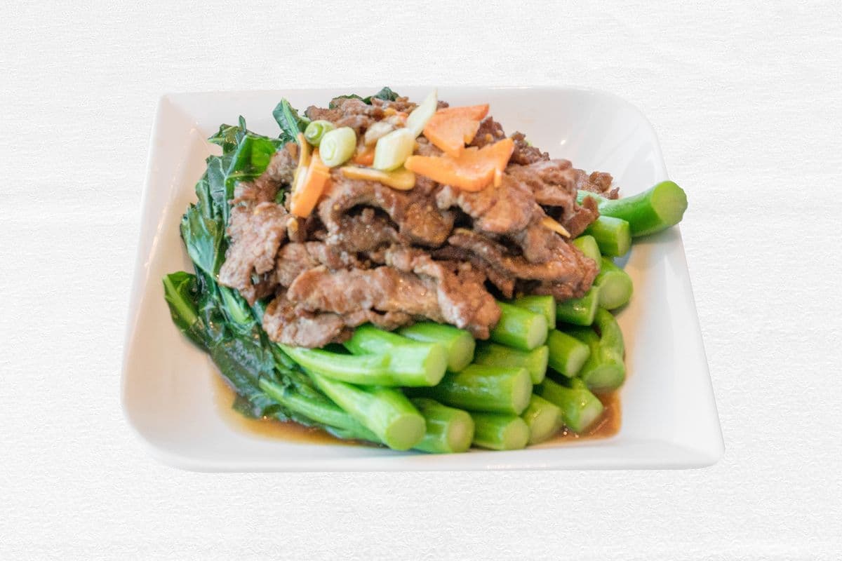 P06. Sauteed Beef with Chinese Broccoli