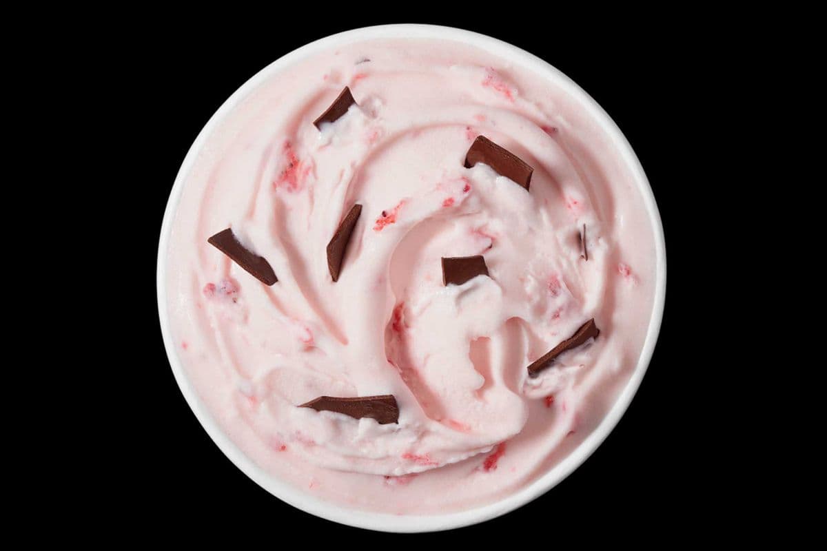 Choco Dipped Strawberry Blizzard®