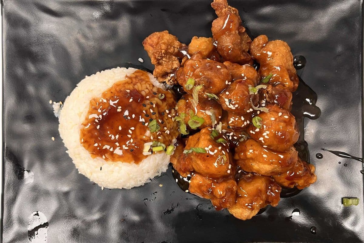 G1. Poulet Générale Tao / General Tao Chicken