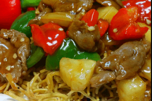 Satay Chicken on Chow Mein 沙爹鸡肉脆面