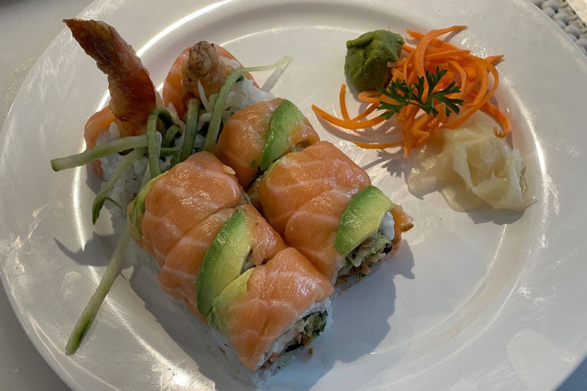 Gold Dragon Roll (8pcs)