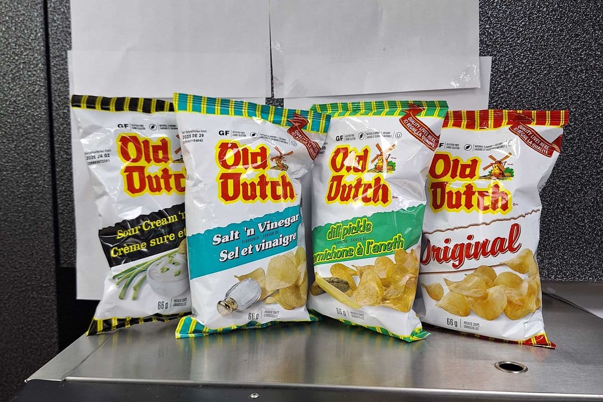 Old Dutch Chips (66 g) - $ 2.39