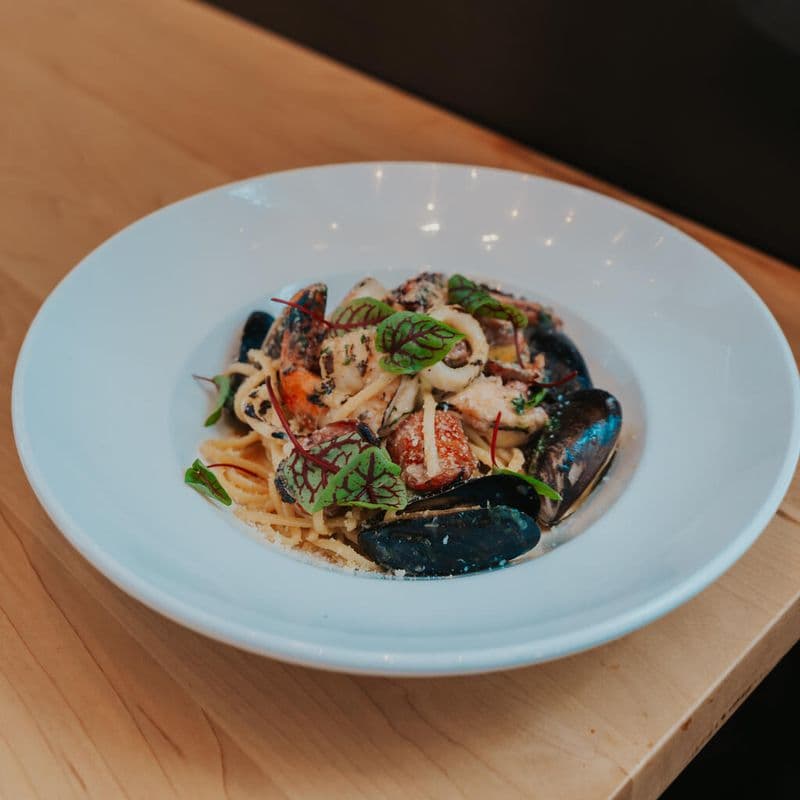Linguine aux Fruits de Mer Grillés / Grilled Seafood Linguine