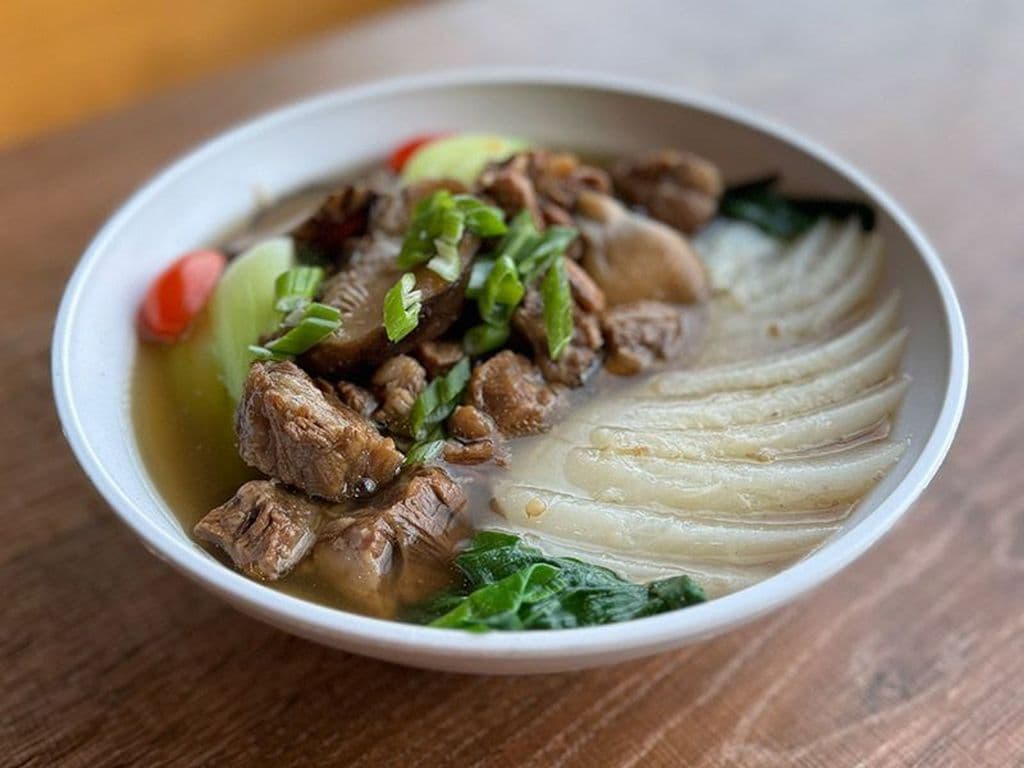 N2.Braised Beef Brisket&Noodle N2.紅燒牛腩麵