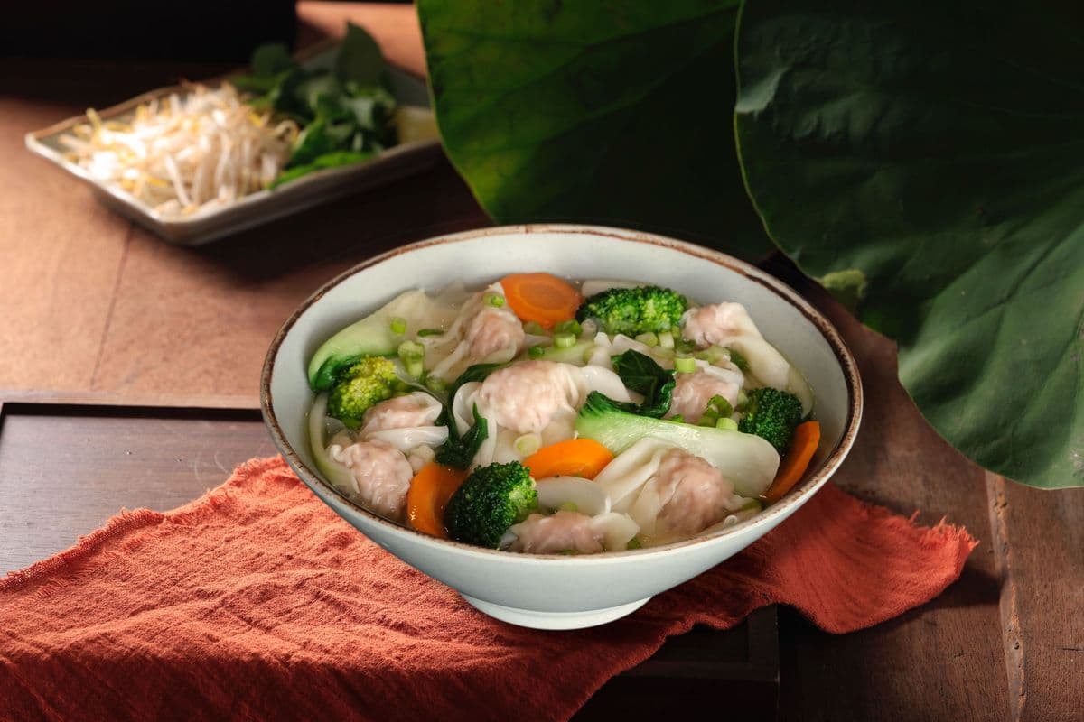 13. Wonton Pho