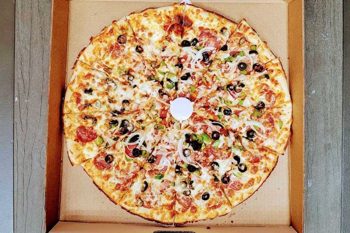 16" Single Crust Original Specialty Pizza