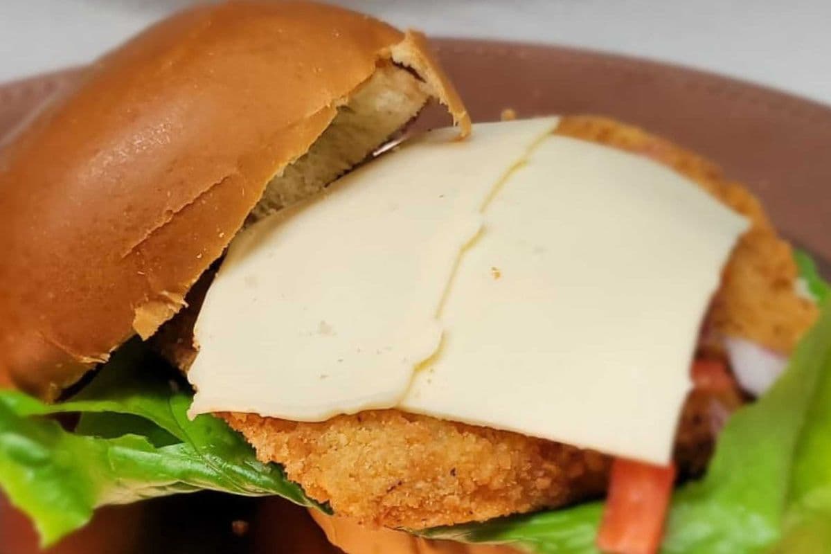 Crispy Butter Chicken Burger