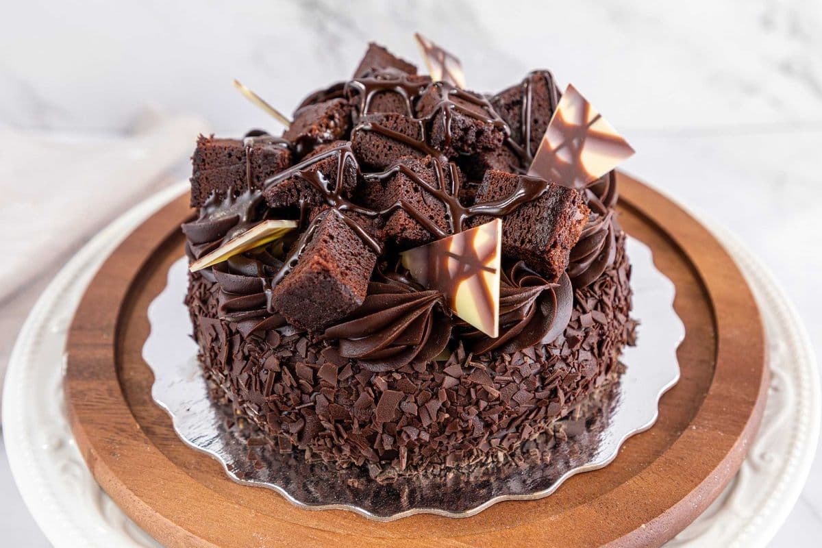 Brownie Fudge Cheesecake 6"