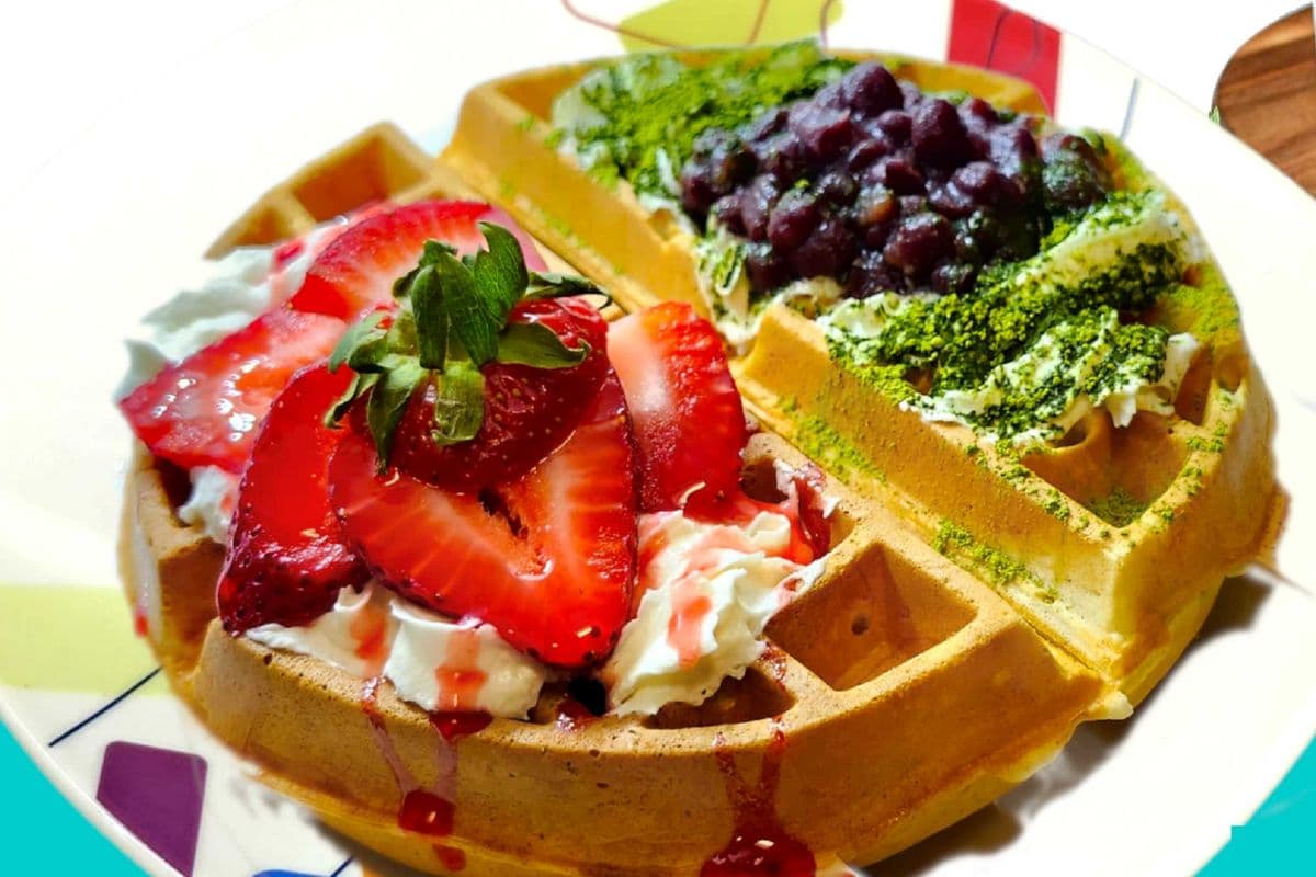 Strawberry & Matcha Red Bean Waffle
