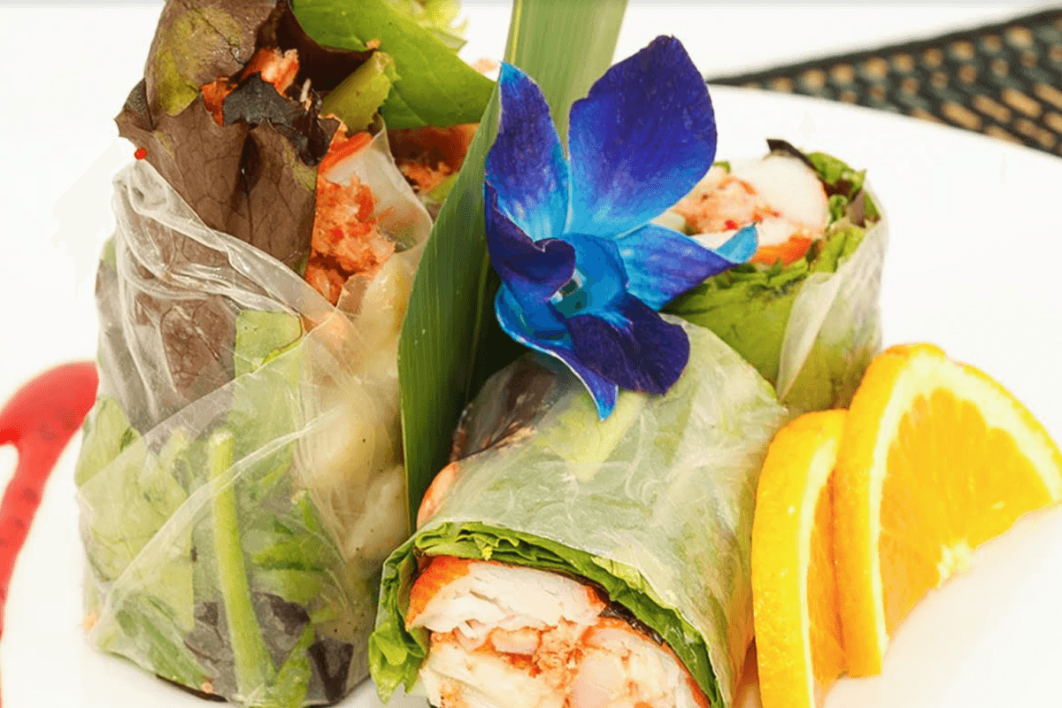Rouleaux de printemps aux fruits de mer (4 mcx) / Seafood Spring Rolls (4 pcs)