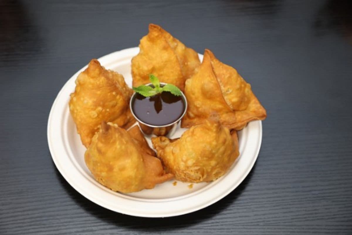 Samosa Plate (2 pcs)