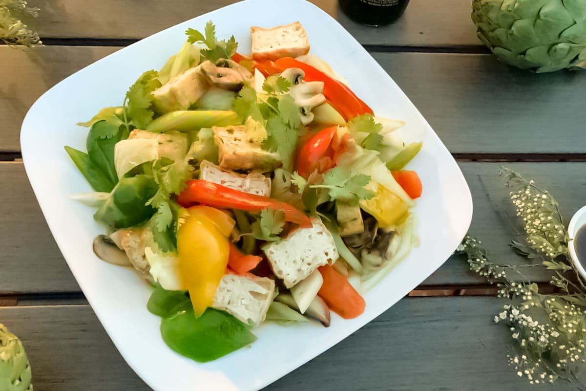 V6. Vegetarian Stir-Fry Noodle / Mì Xào Chay