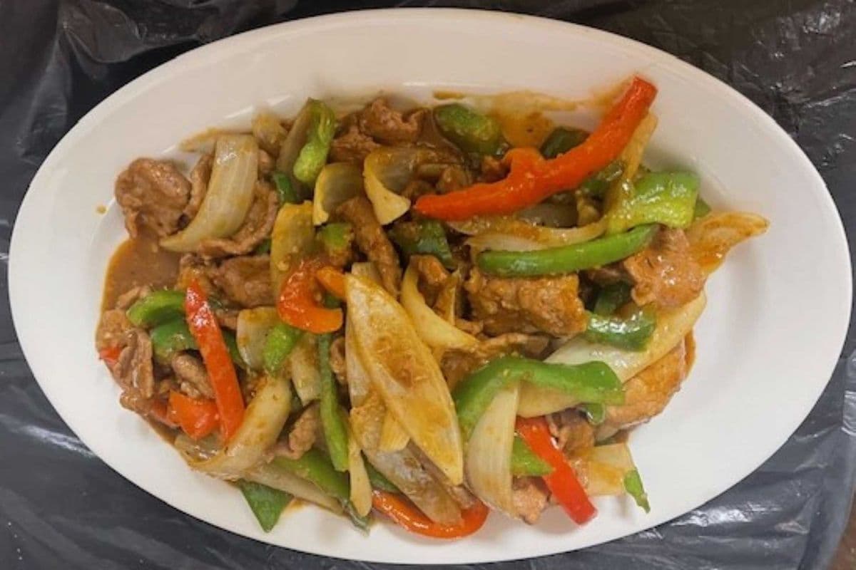 72. Pan Fried Lemongrass Beef, Green Pepper and Onions
