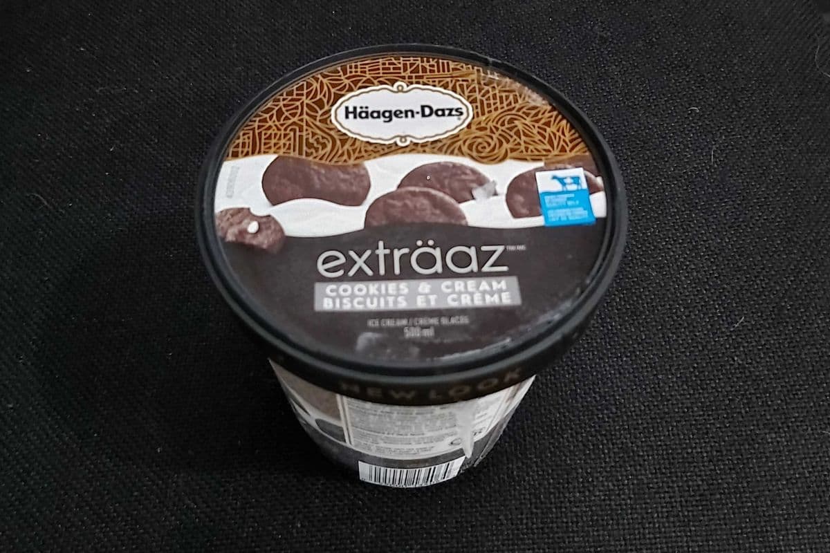 Häagen-Dazs exträaz biscuits et crème / Cookies and Cream