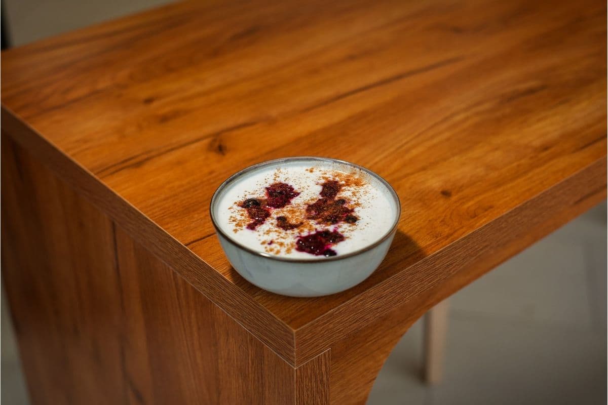 Oatmeal Greek Yogurt Bowl