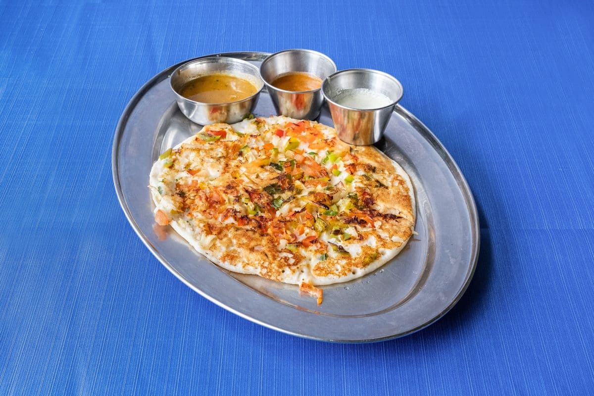 Onion Hot Chilli Uttapam