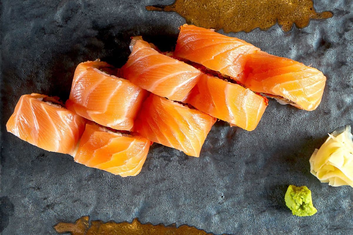 Red Dragon Roll (8 Pcs)