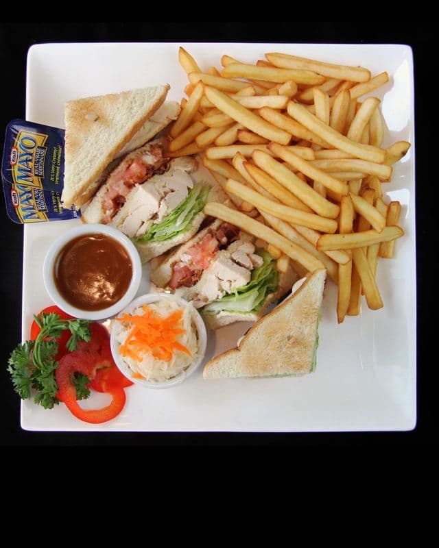 Club sandwich à la viande blanche / White meat club sandwich