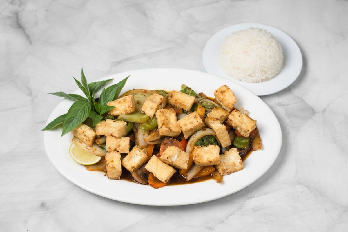 11v. Lemongrass Vegetable Tofu (Spicy) - Dua hu xao sa