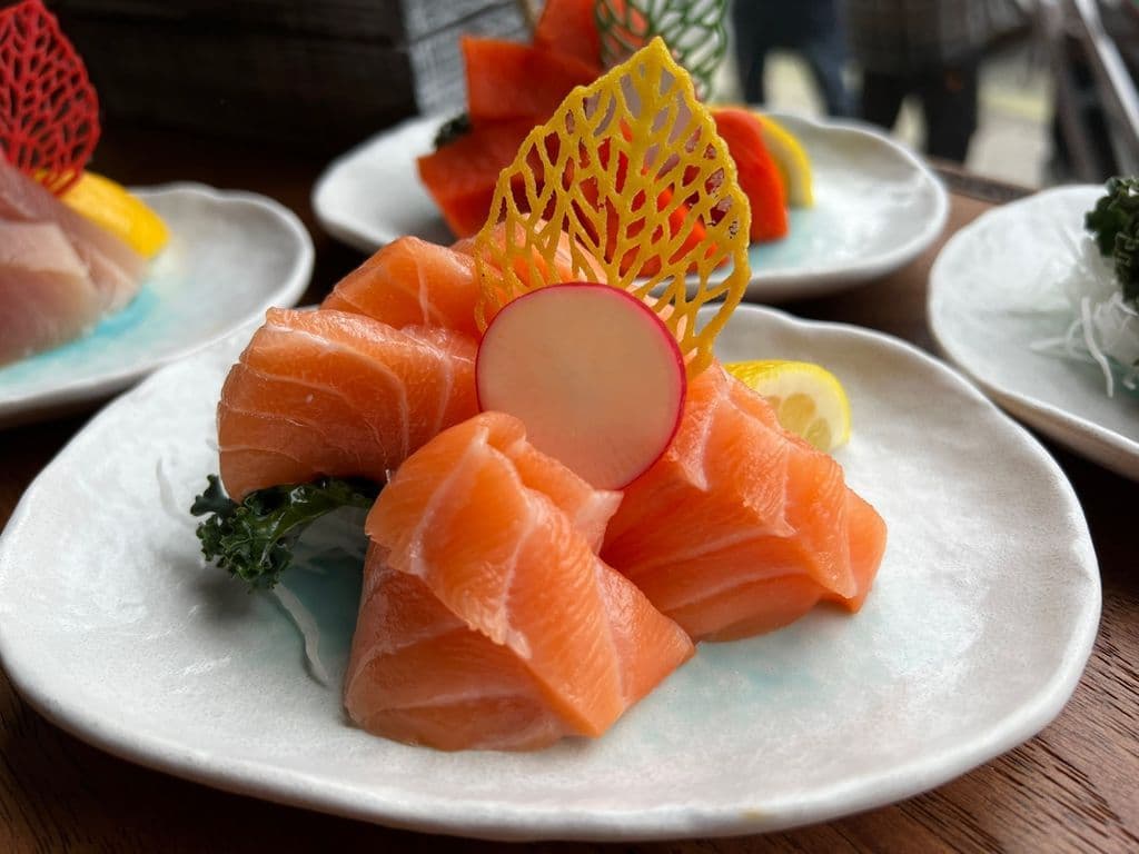 Salmon Sashimi 5pc