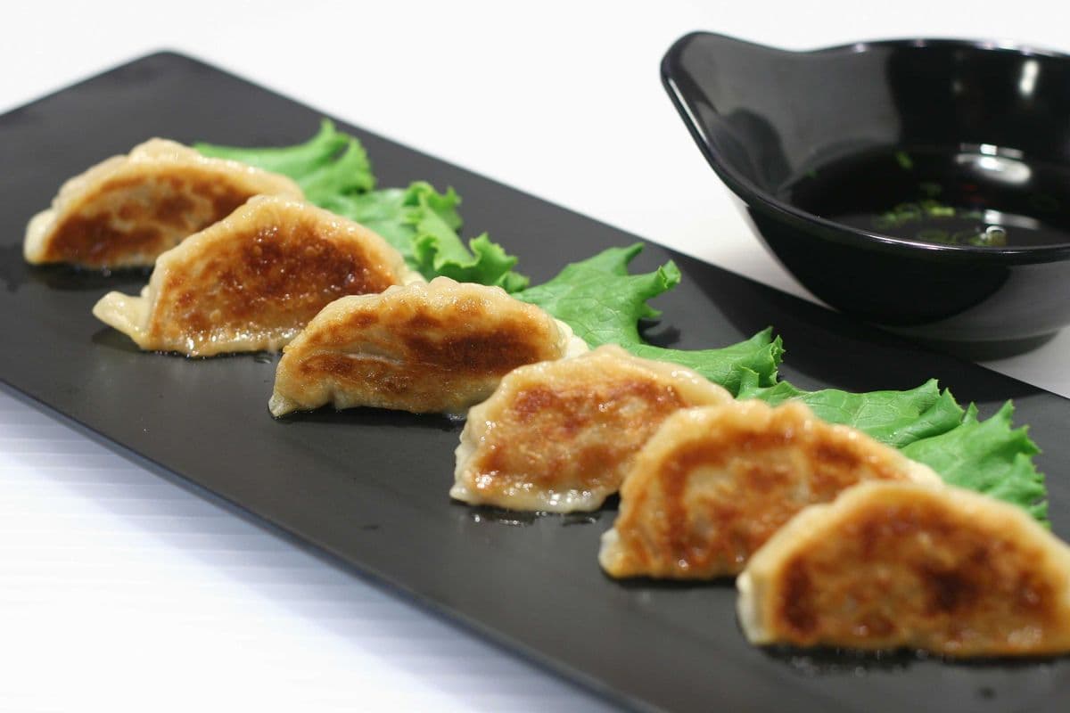 4. Gyoza (6 pcs)