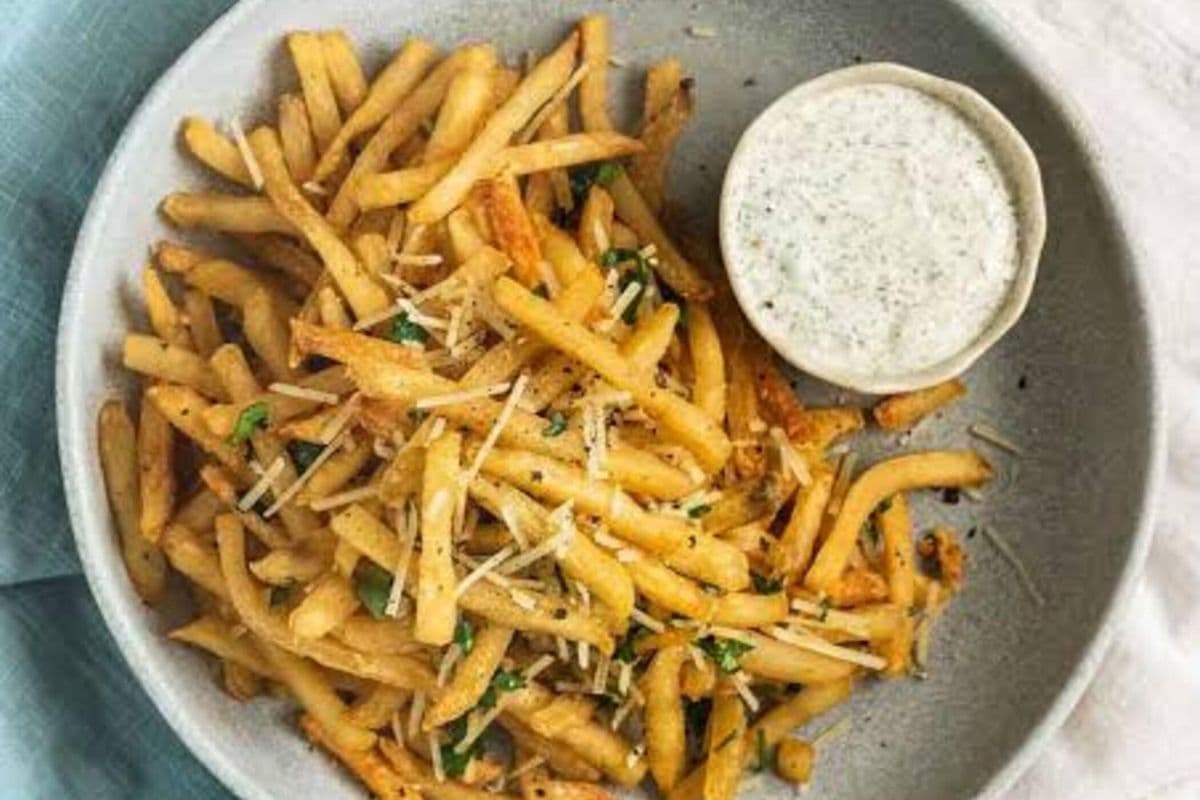 Garlic Parmesan fries