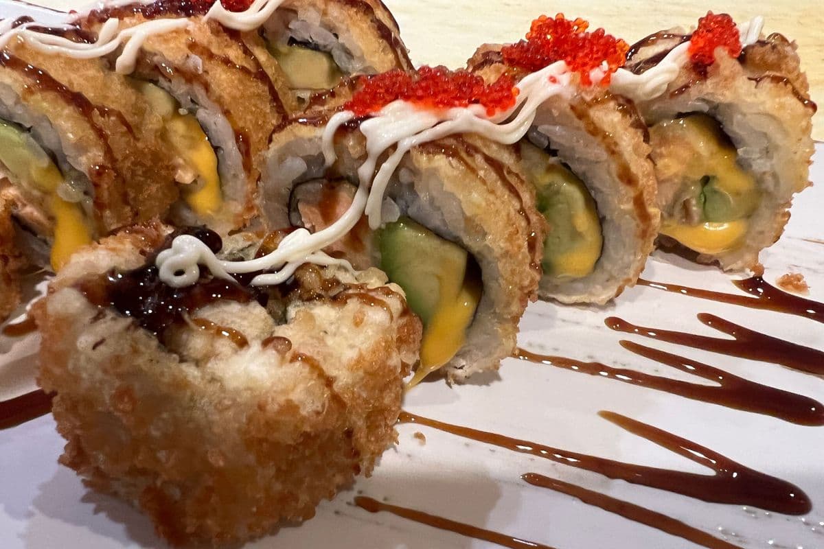CRAZY SALMON ROLL ( deep fried )