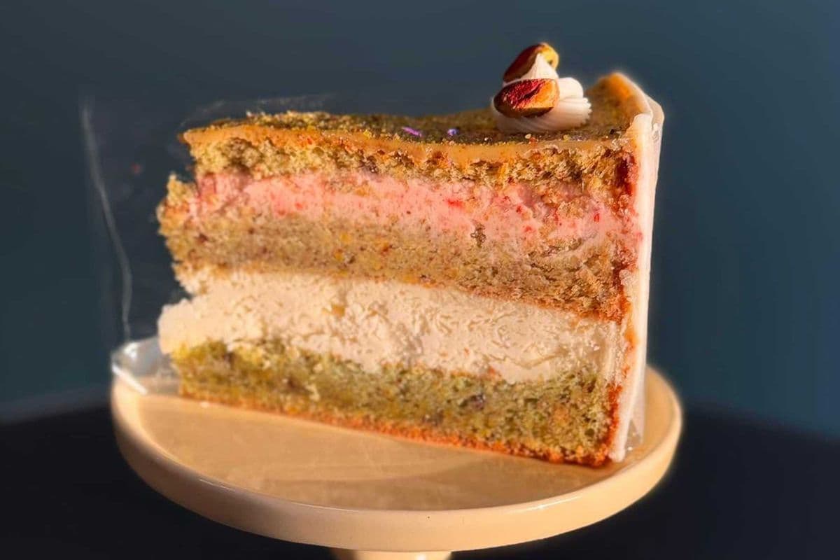 Pistachio Cream Cheese Cake Slice