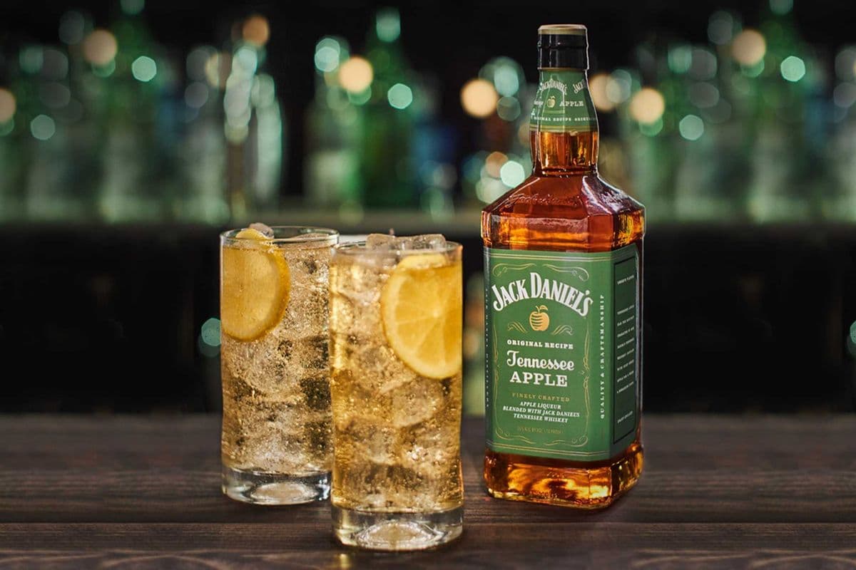 829906. JACK DANIEL'S TENNESSEE APPLE (1 x 750ML)