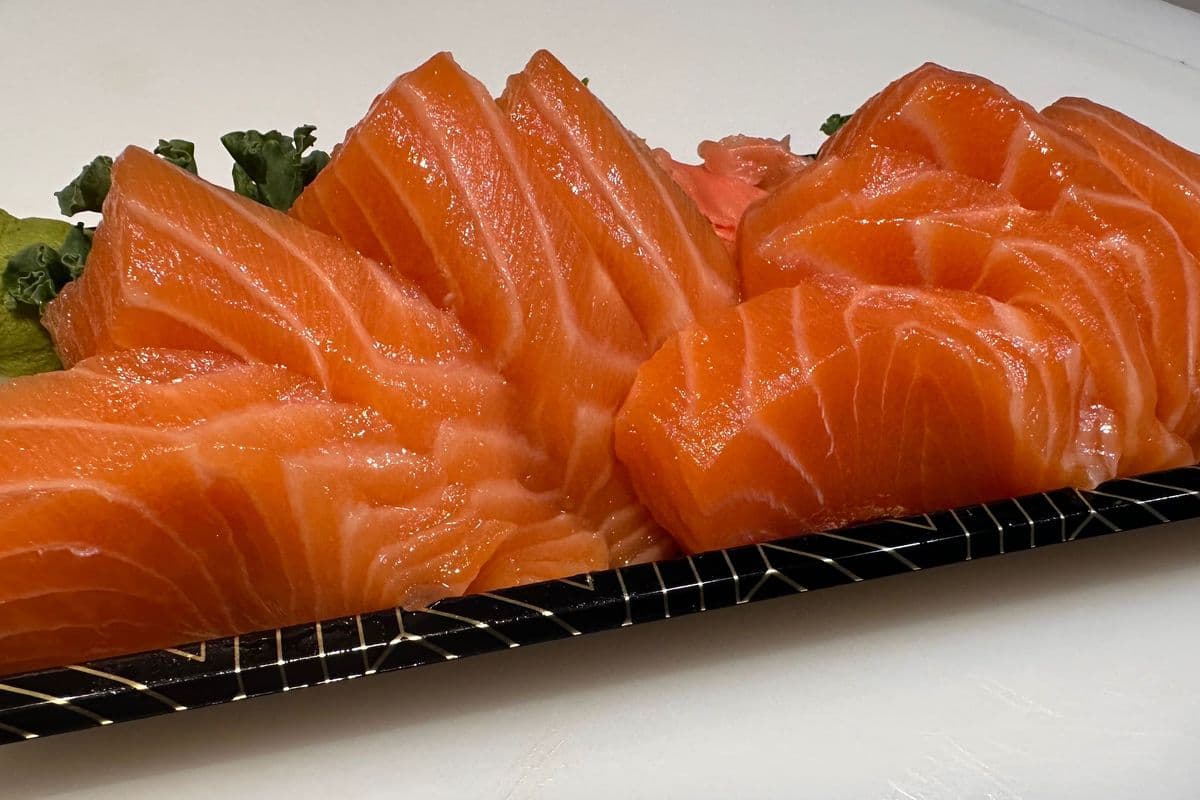 D1.Salmon Sashimi