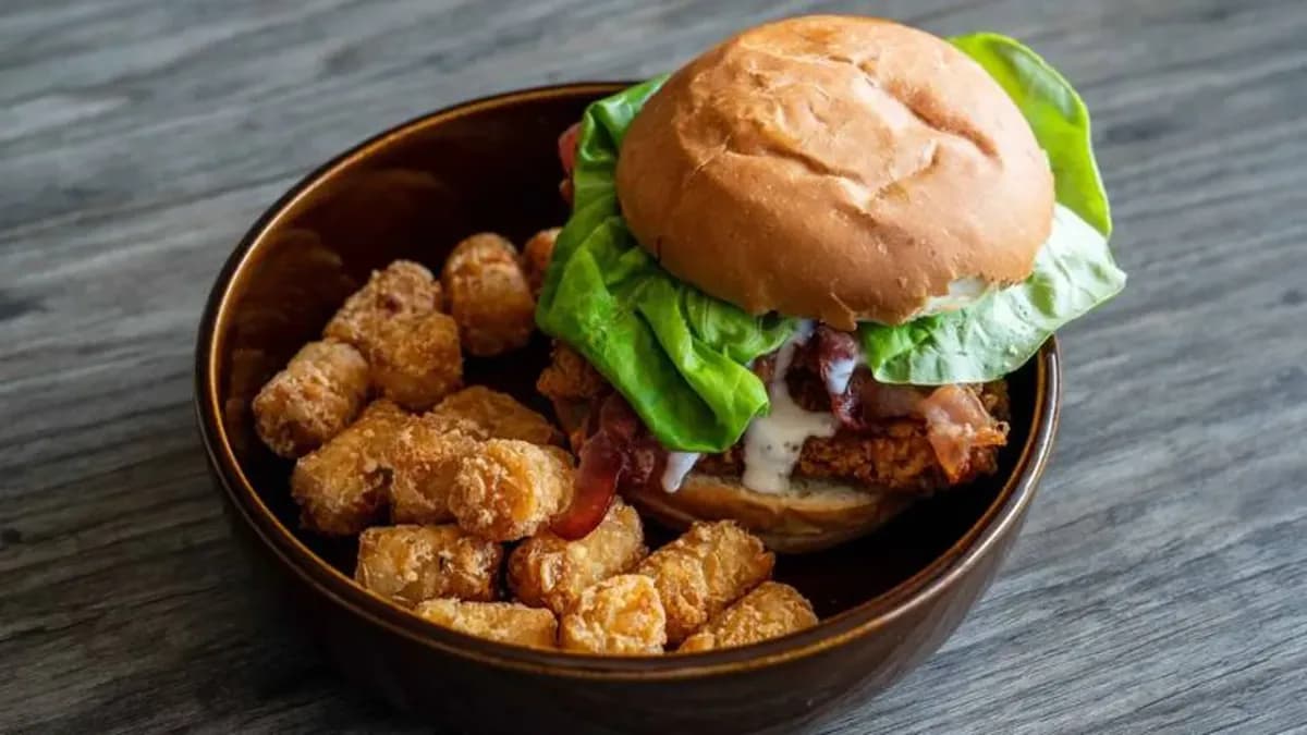 Classic Bacon Ranch Chicken Burger