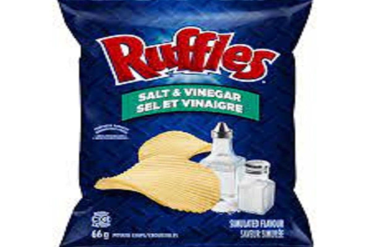 Frito Lay Ruffles Salt & Vinegar (66g)