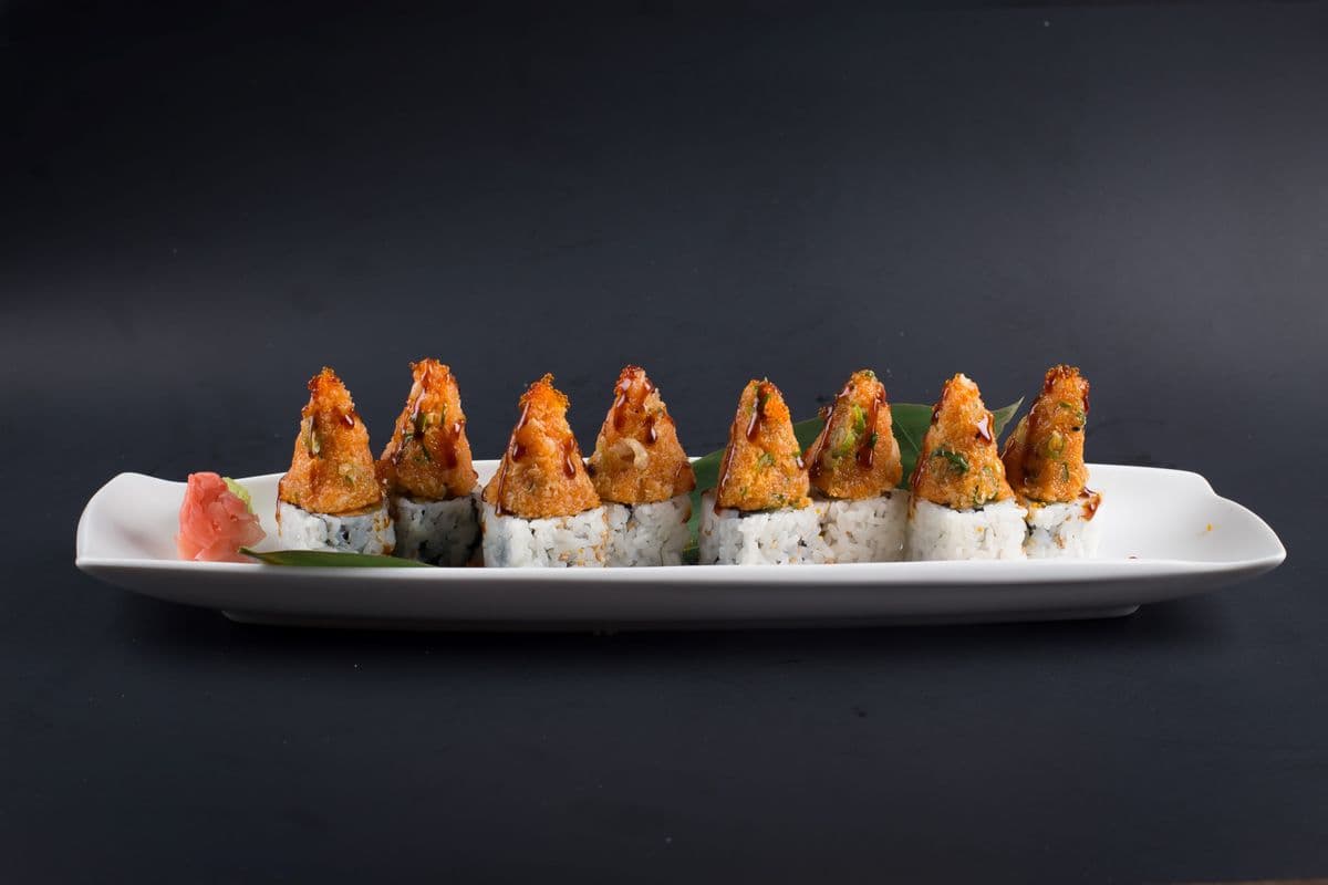 89. Volcano Roll (8 pcs)
