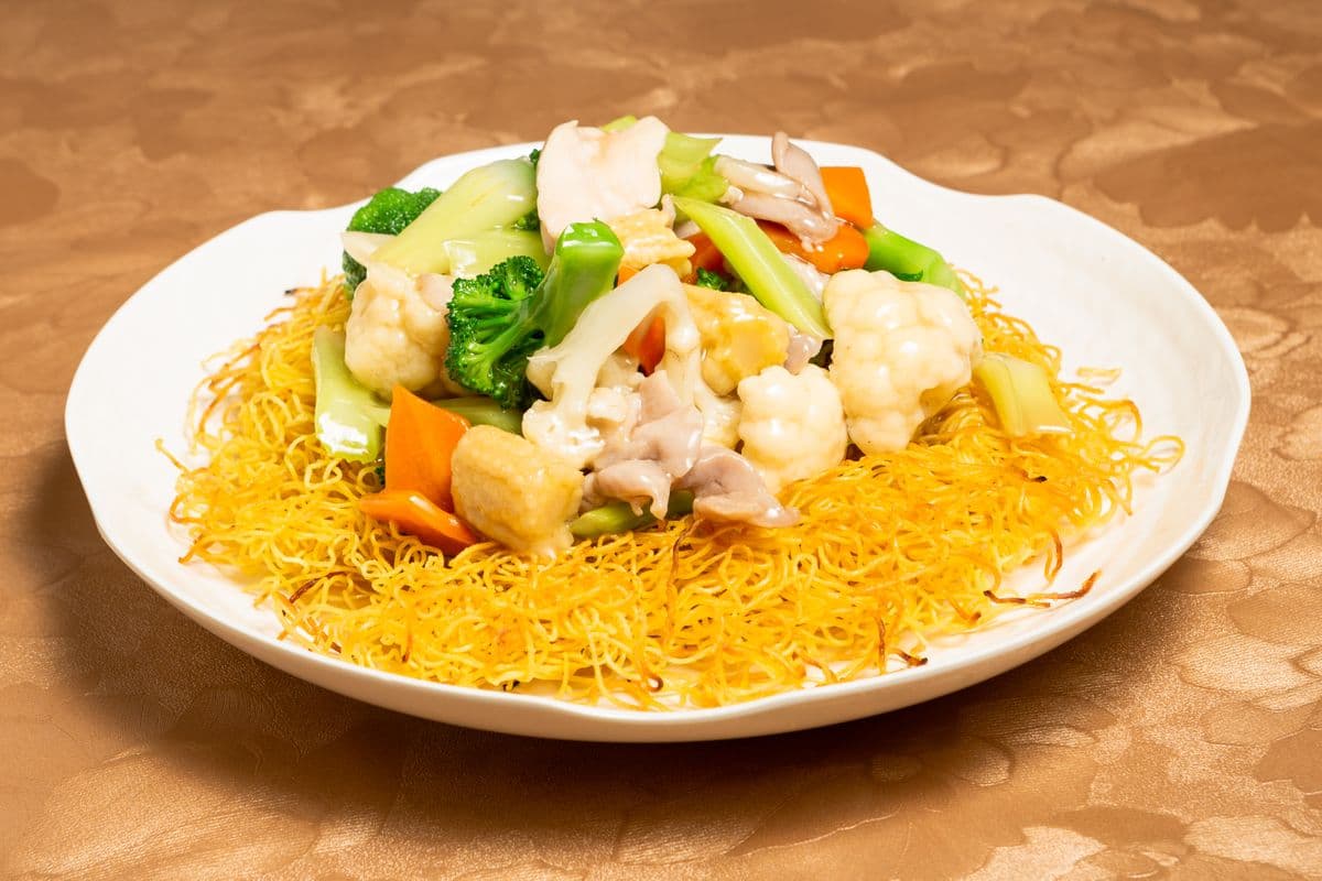 108. Chicken with Mixed Vegetables Chow Mein