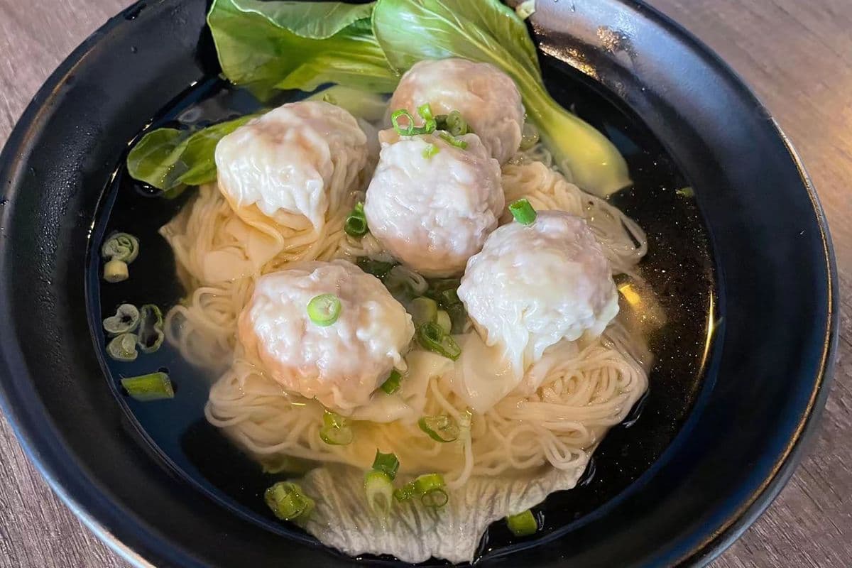 F14. Shrimp Wonton Noodle Soup