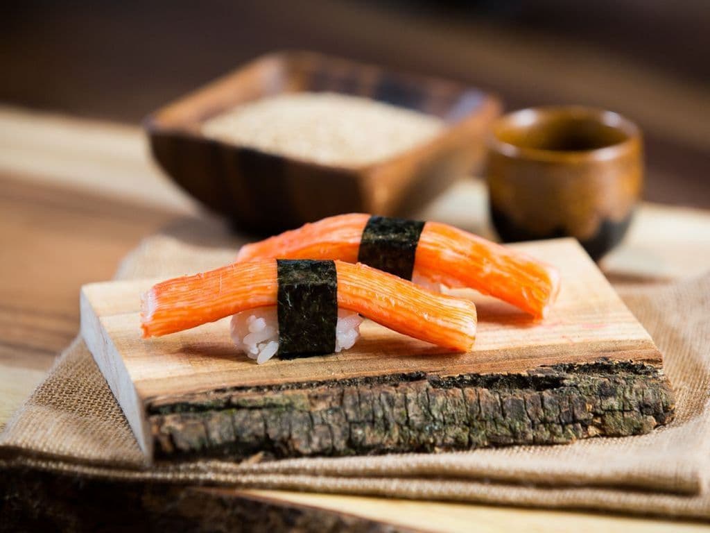 Crab Meat Sushi (2pcs)