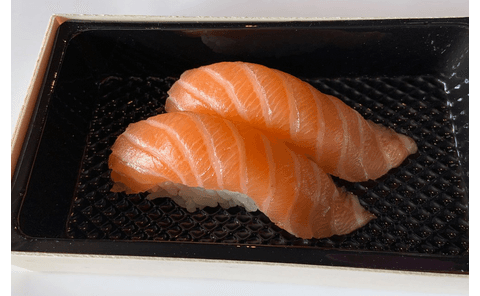 144. Salmon Sushi（2pcs）